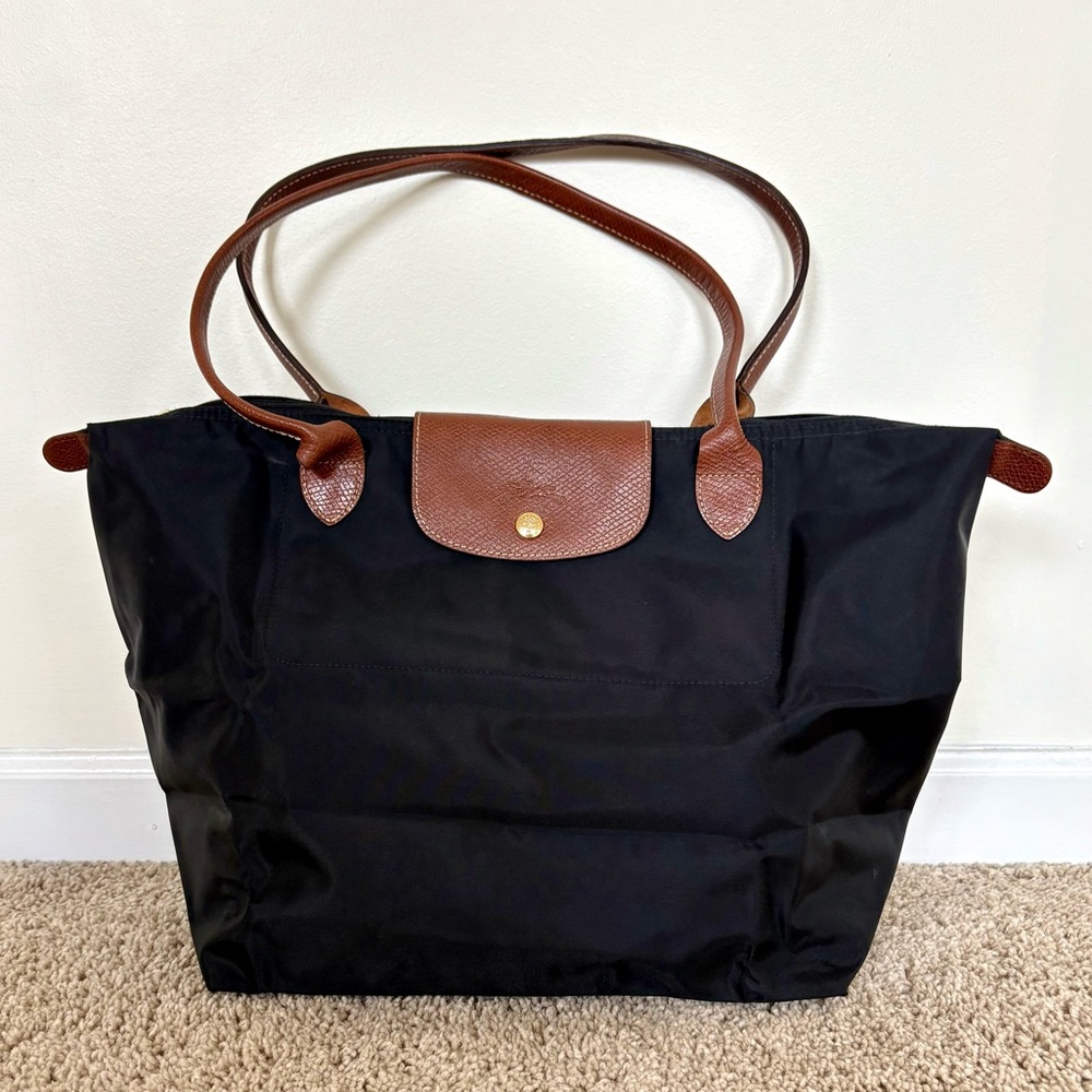 Black Medium Le Pliage Nylon Shoulder Tote